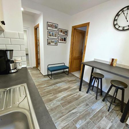 Highland Home - Cozy Apartments Near City Center Gran Varadino Esterno foto