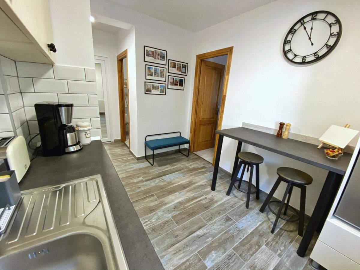 Highland Home - Cozy Apartments Near City Center Gran Varadino Esterno foto