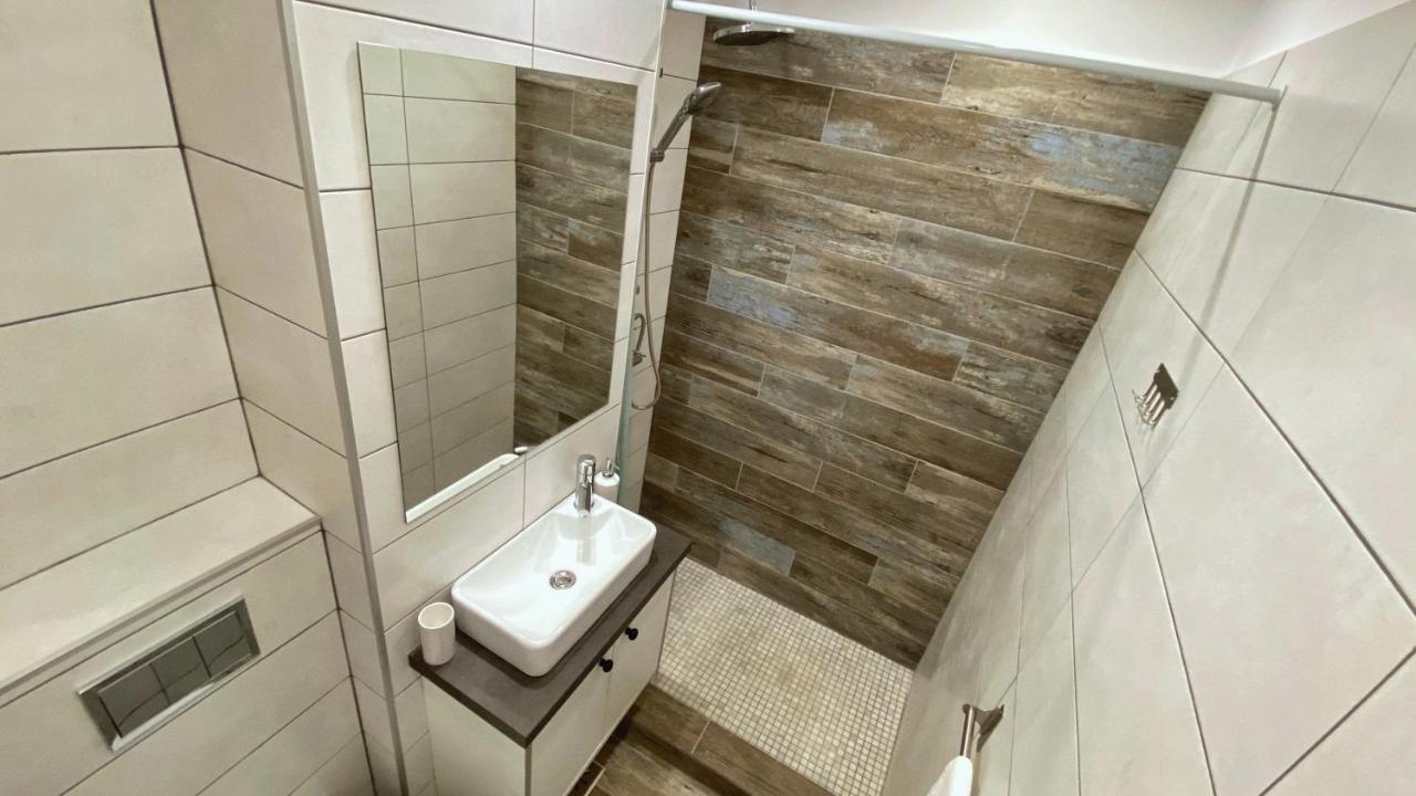 Highland Home - Cozy Apartments Near City Center Gran Varadino Esterno foto