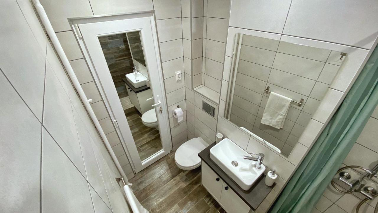Highland Home - Cozy Apartments Near City Center Gran Varadino Esterno foto